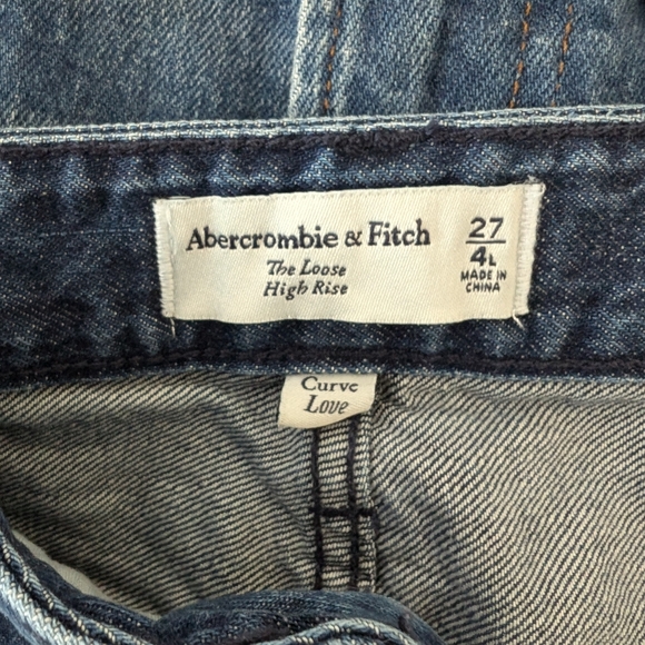Abercrombie & Fitch Curve Love High Rise Loose Jean - Size 27 Long / 4L - Picture 5 of 6